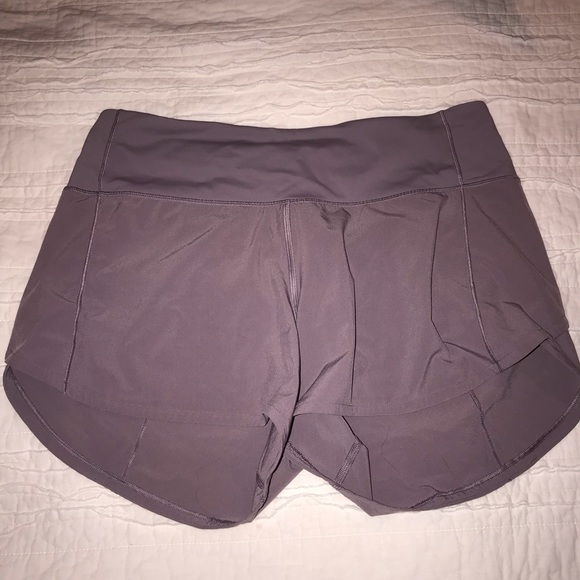 Lululemon speed up 4 inch size 6 shorts - Picture 2 of 2